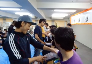 柔整の学科イベント 包帯早巻き!