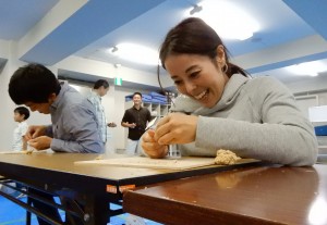鍼灸学科イベント グルグルバットでお灸をつくれ!