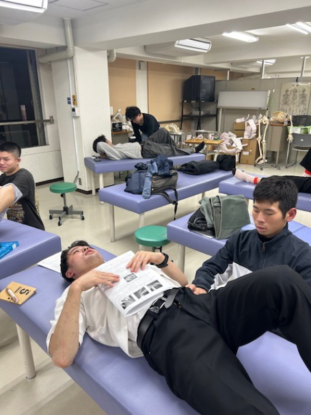 漫談上手、柔整藤原先生：お尻の筋肉（中殿筋）へのアプローチ | 関西